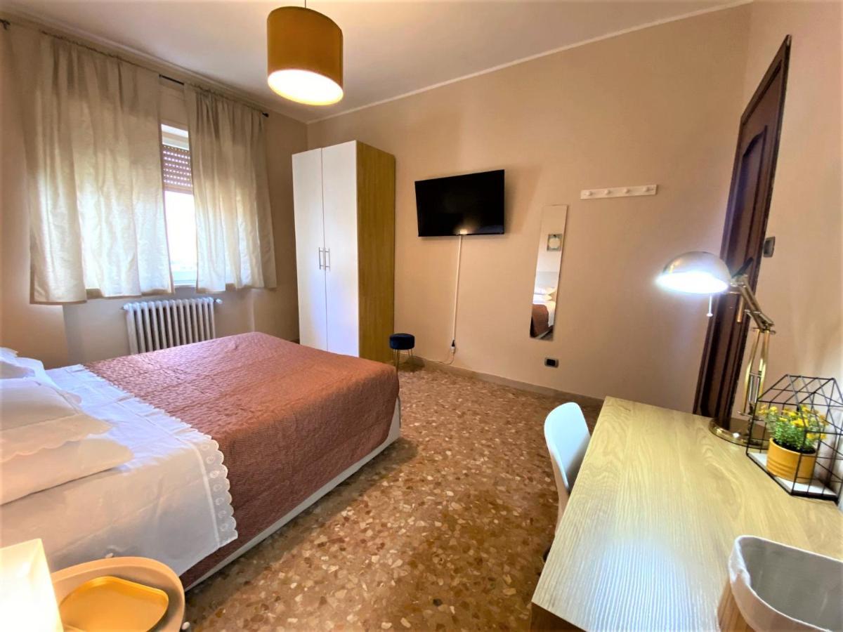 Casa Viola A 900 Mt Dalla Staz. Pescara