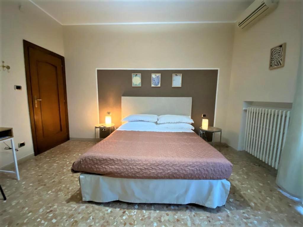 Casa de hóspedes Casa Viola A 900 Mt Dalla Staz. Centrale